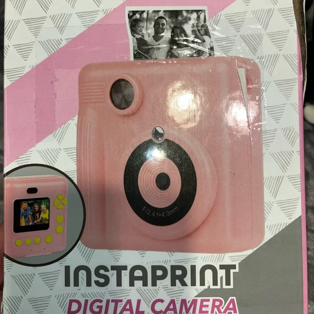 #934 |NIB Vivitar Insta print Pink Digital CameraW| 2 photo paper Rolls